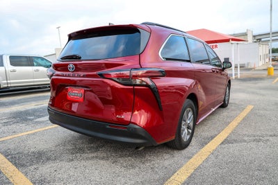 2021 Toyota Sienna XLE
