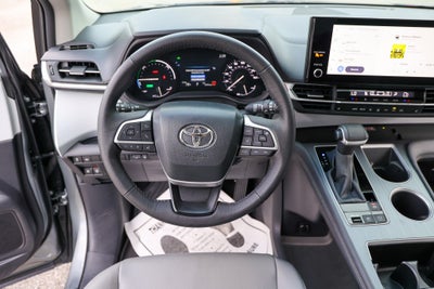 2026 Toyota Sienna XLE