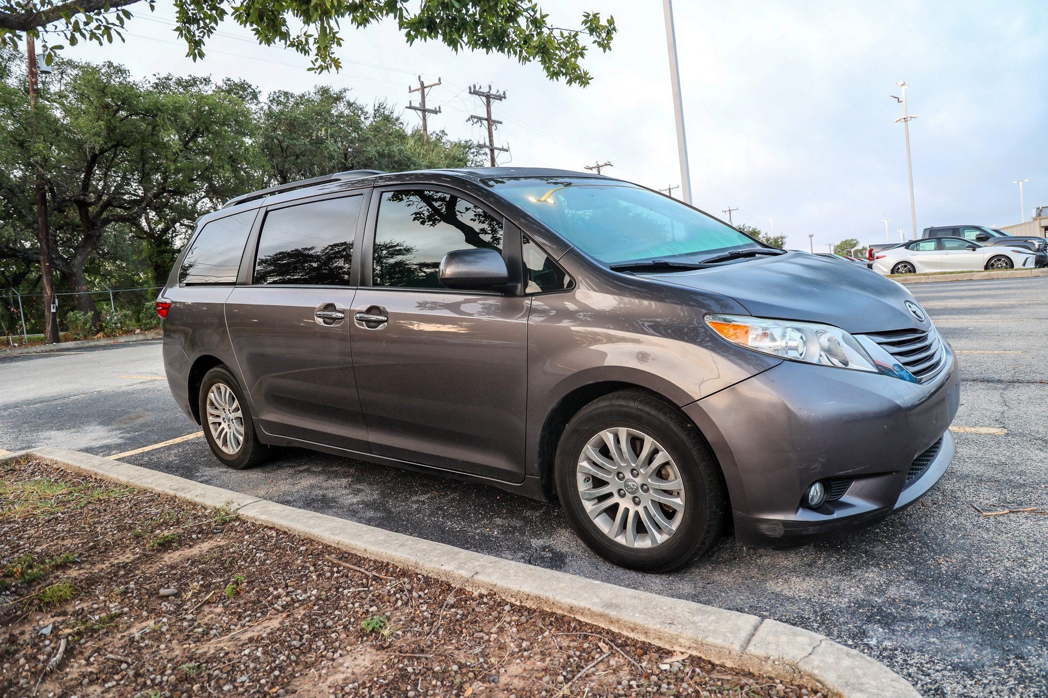2017 Toyota Sienna XLE