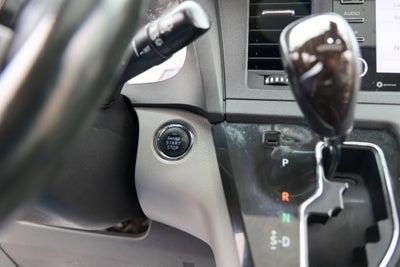 2019 Toyota SIENNA XLE 3.5L XLE