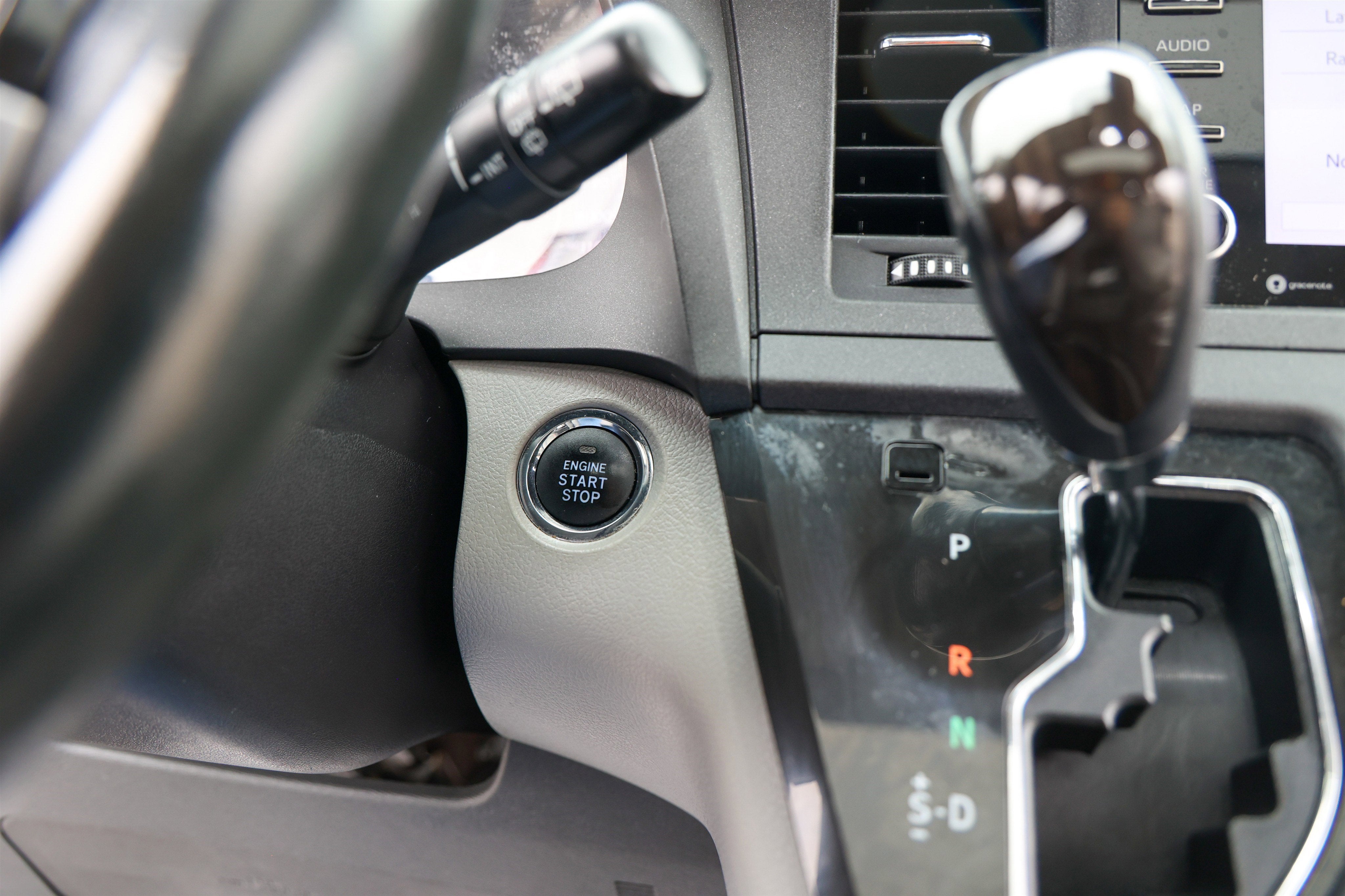2019 Toyota SIENNA XLE 3.5L XLE