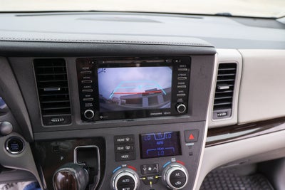 2019 Toyota SIENNA XLE 3.5L XLE