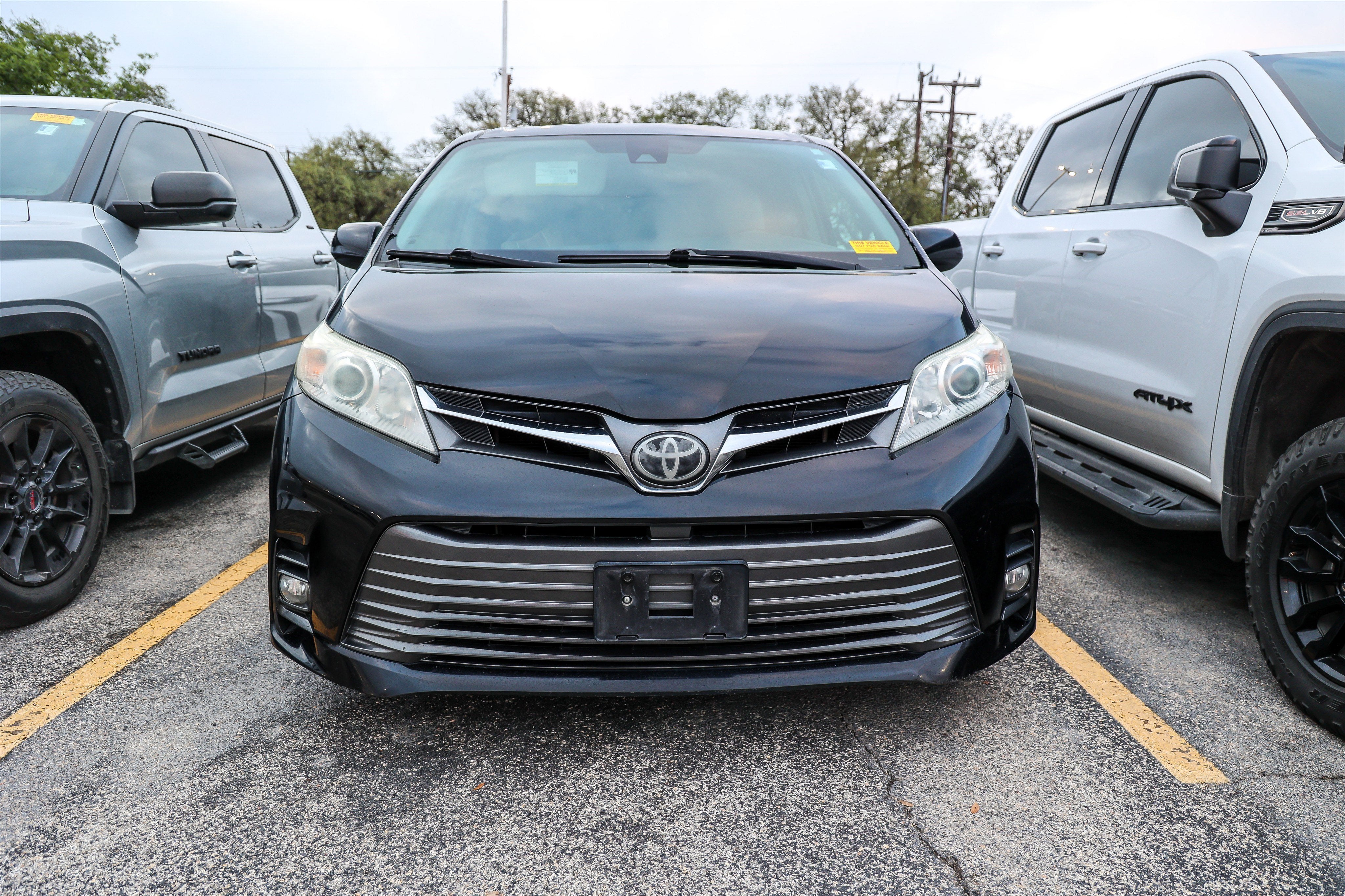 2019 Toyota SIENNA XLE 3.5L XLE
