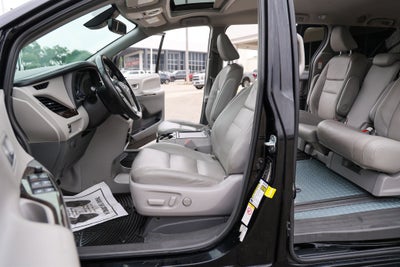 2019 Toyota SIENNA XLE 3.5L XLE