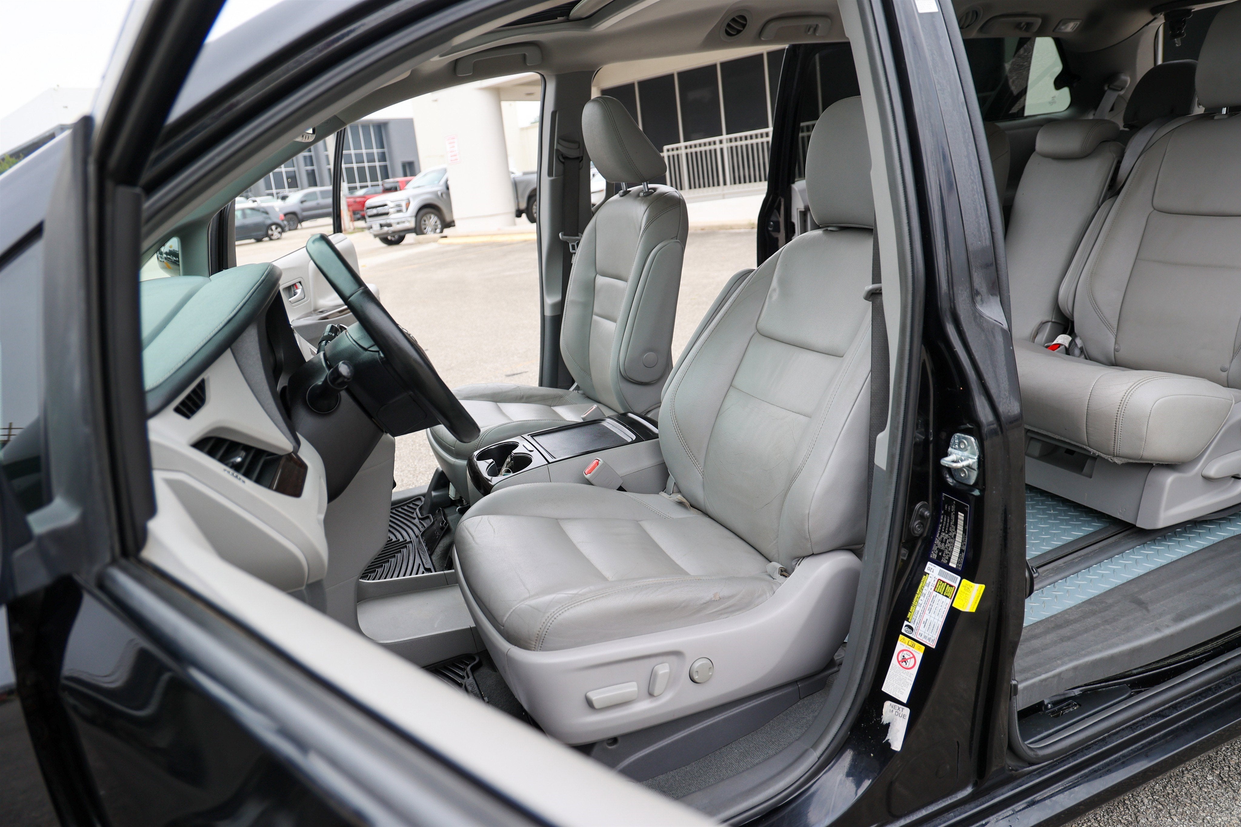 2019 Toyota SIENNA XLE 3.5L XLE