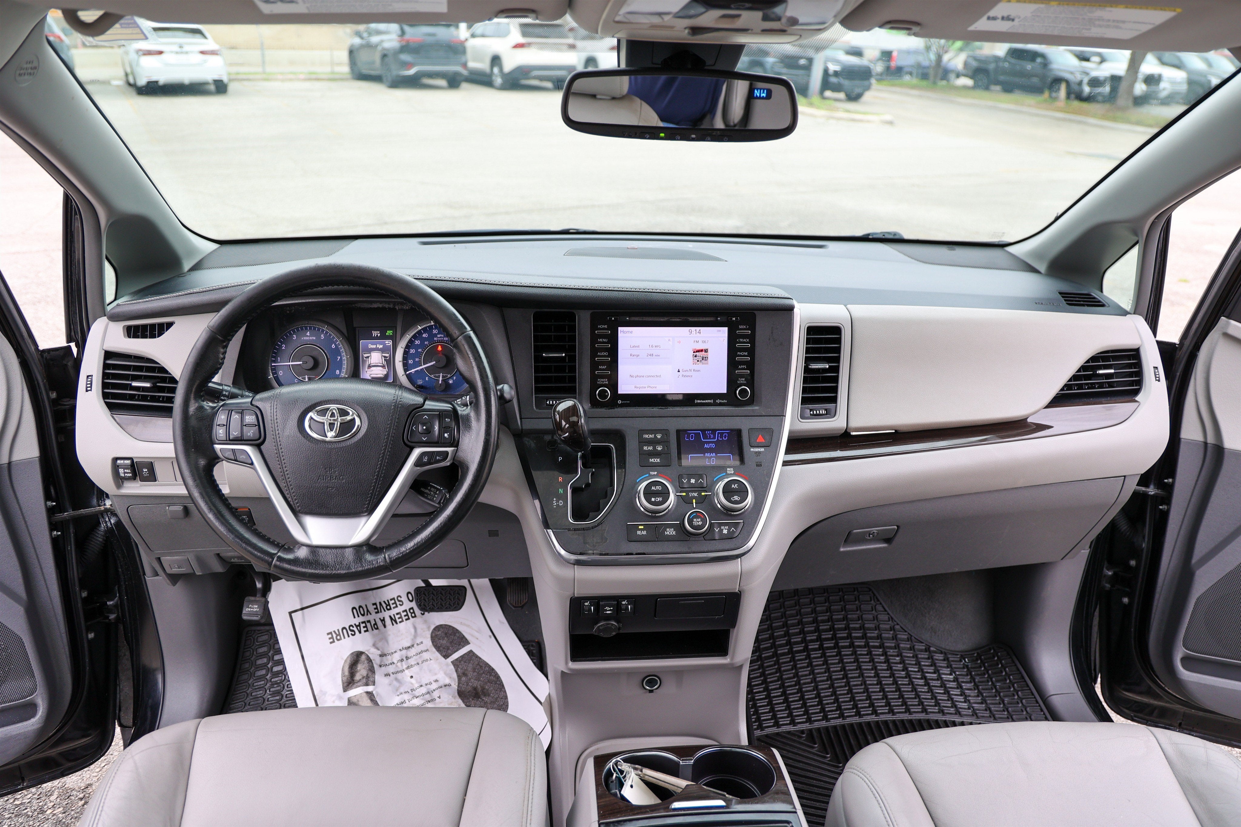 2019 Toyota SIENNA XLE 3.5L XLE