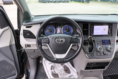 2019 Toyota SIENNA XLE 3.5L XLE