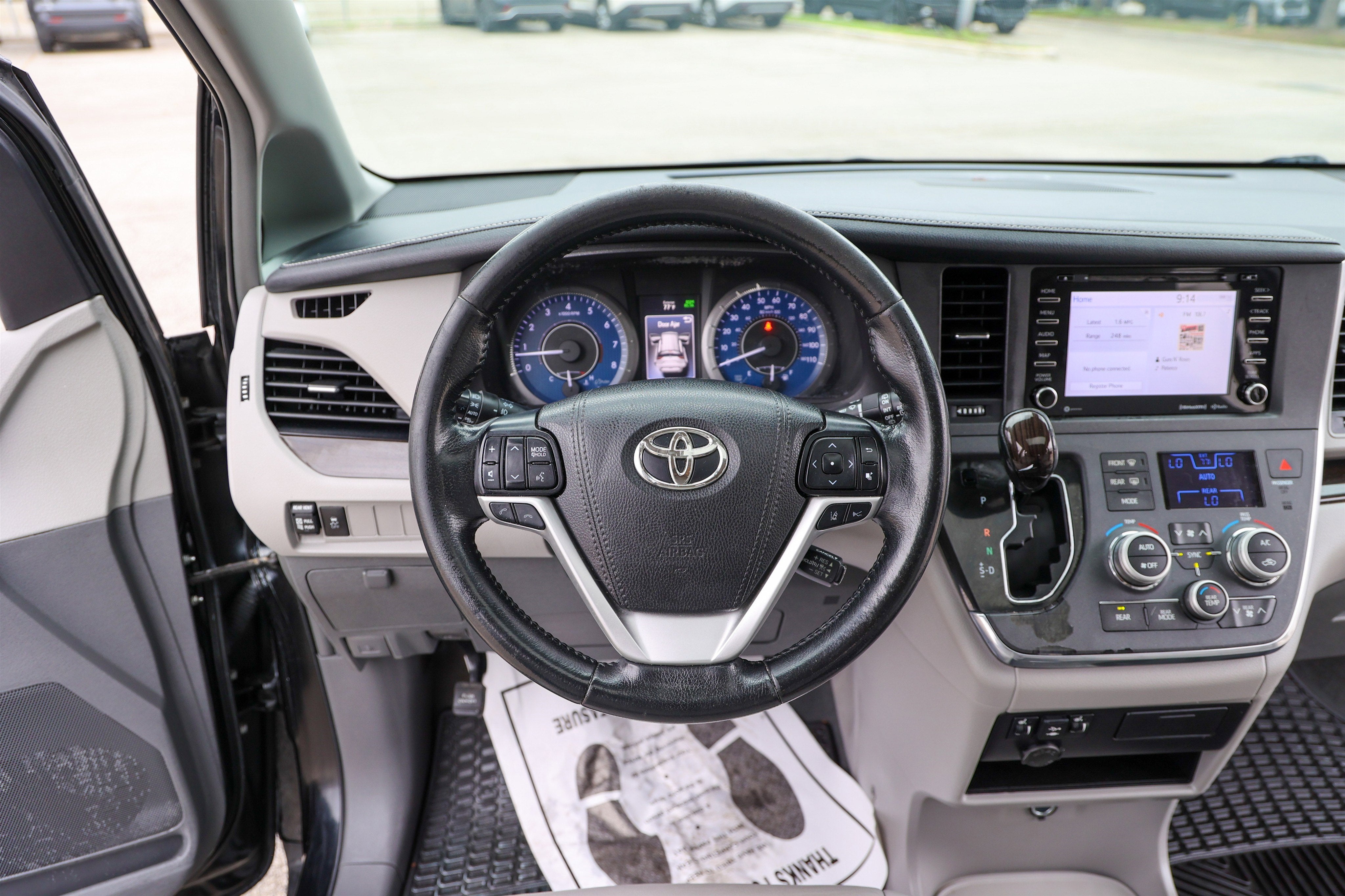 2019 Toyota SIENNA XLE 3.5L XLE