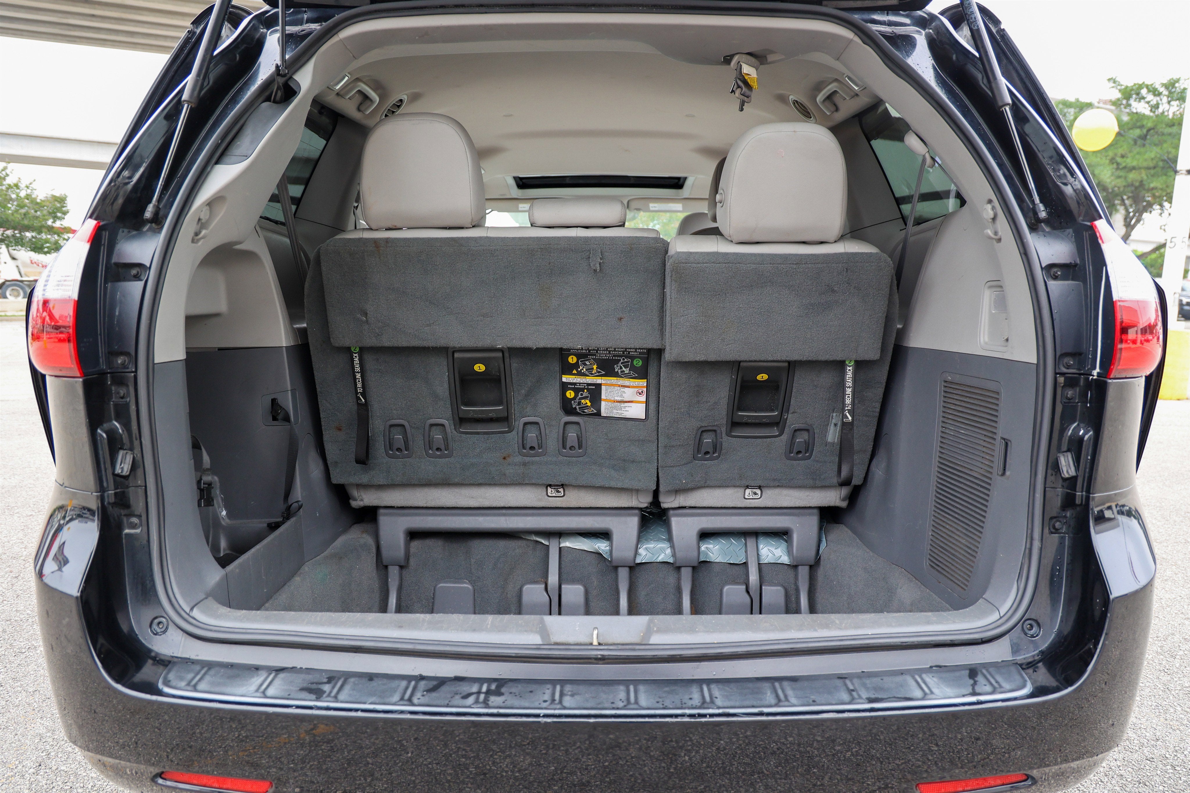 2019 Toyota SIENNA XLE 3.5L XLE