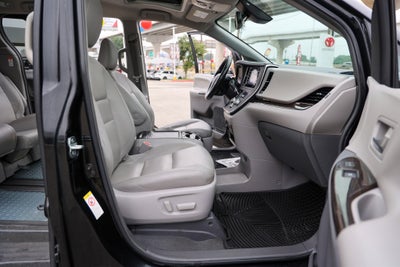 2019 Toyota SIENNA XLE 3.5L XLE