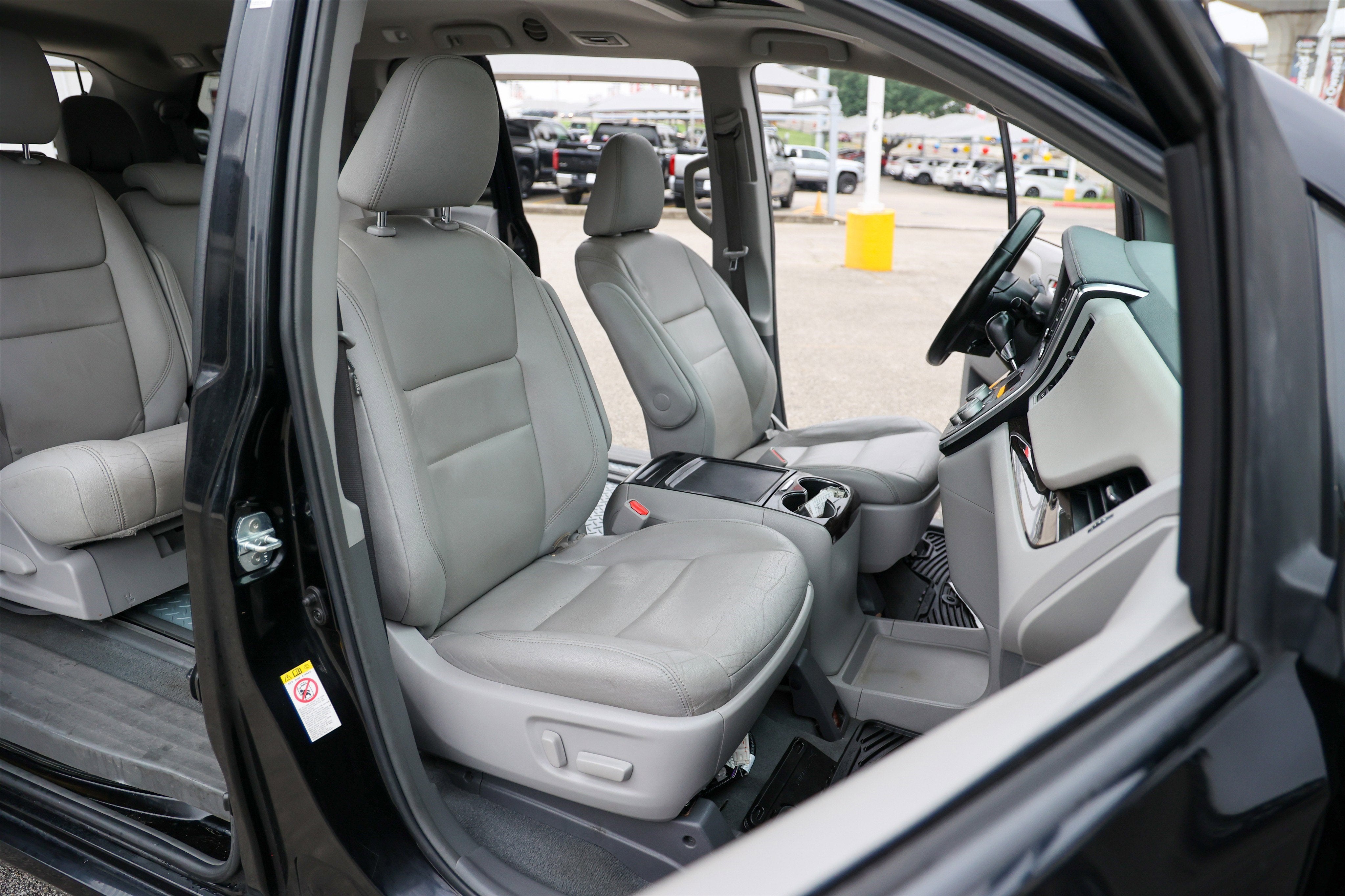 2019 Toyota SIENNA XLE 3.5L XLE