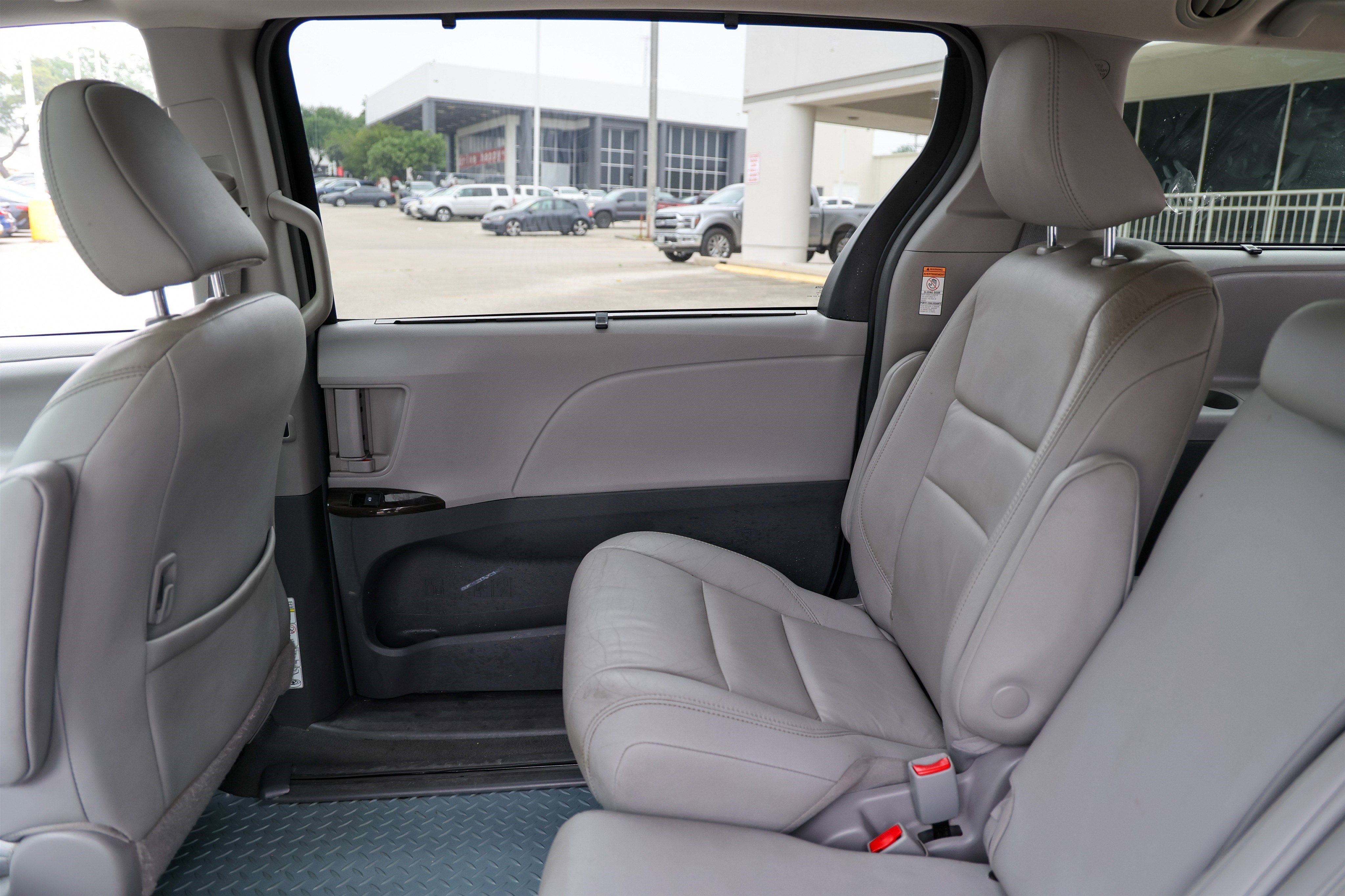 2019 Toyota SIENNA XLE 3.5L XLE
