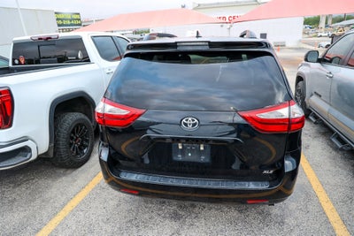 2019 Toyota SIENNA XLE 3.5L XLE