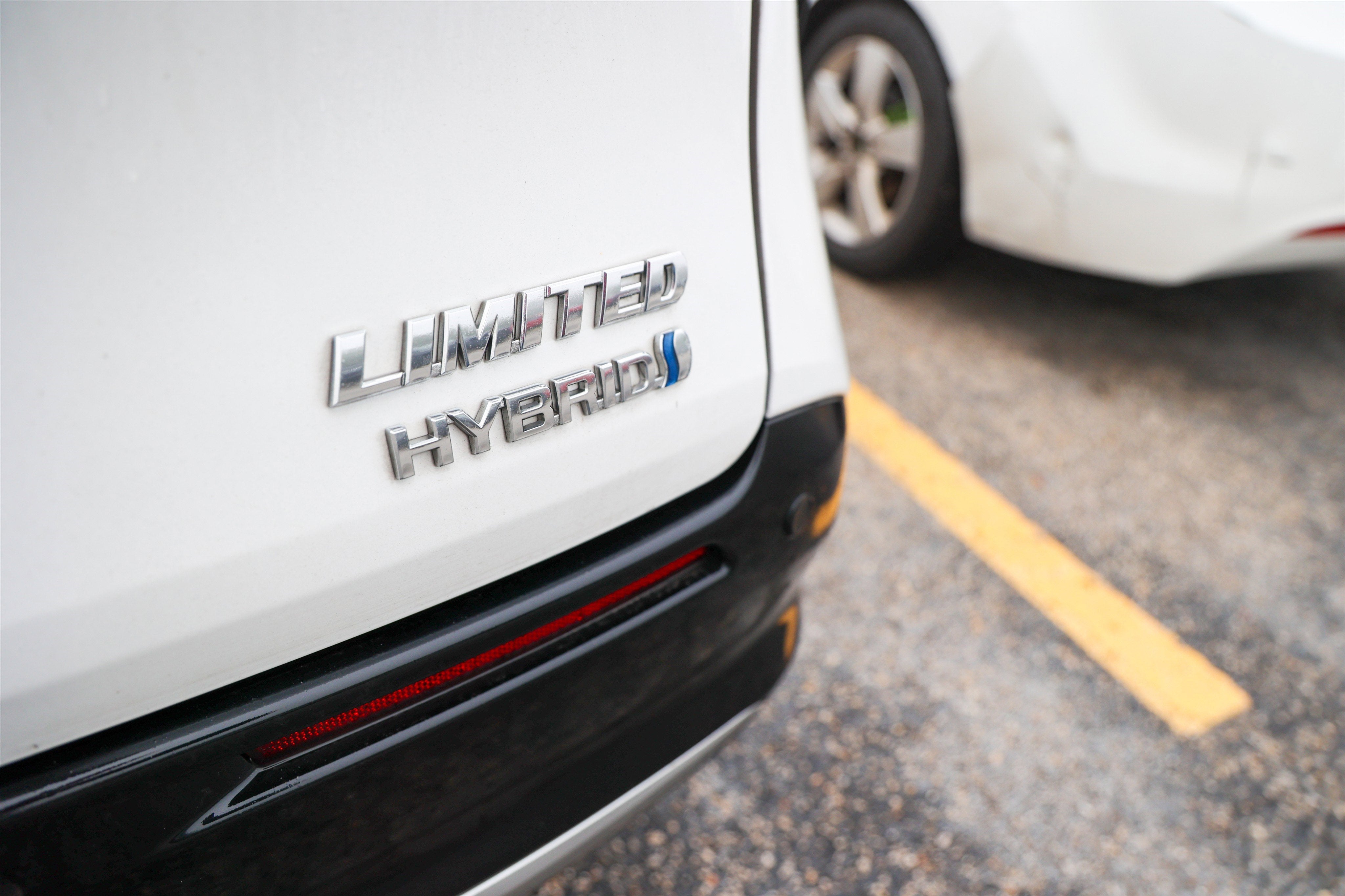 2023 Toyota Sienna Limited