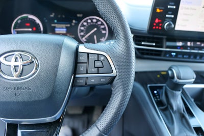 2023 Toyota SIENNA LIMITED Limited