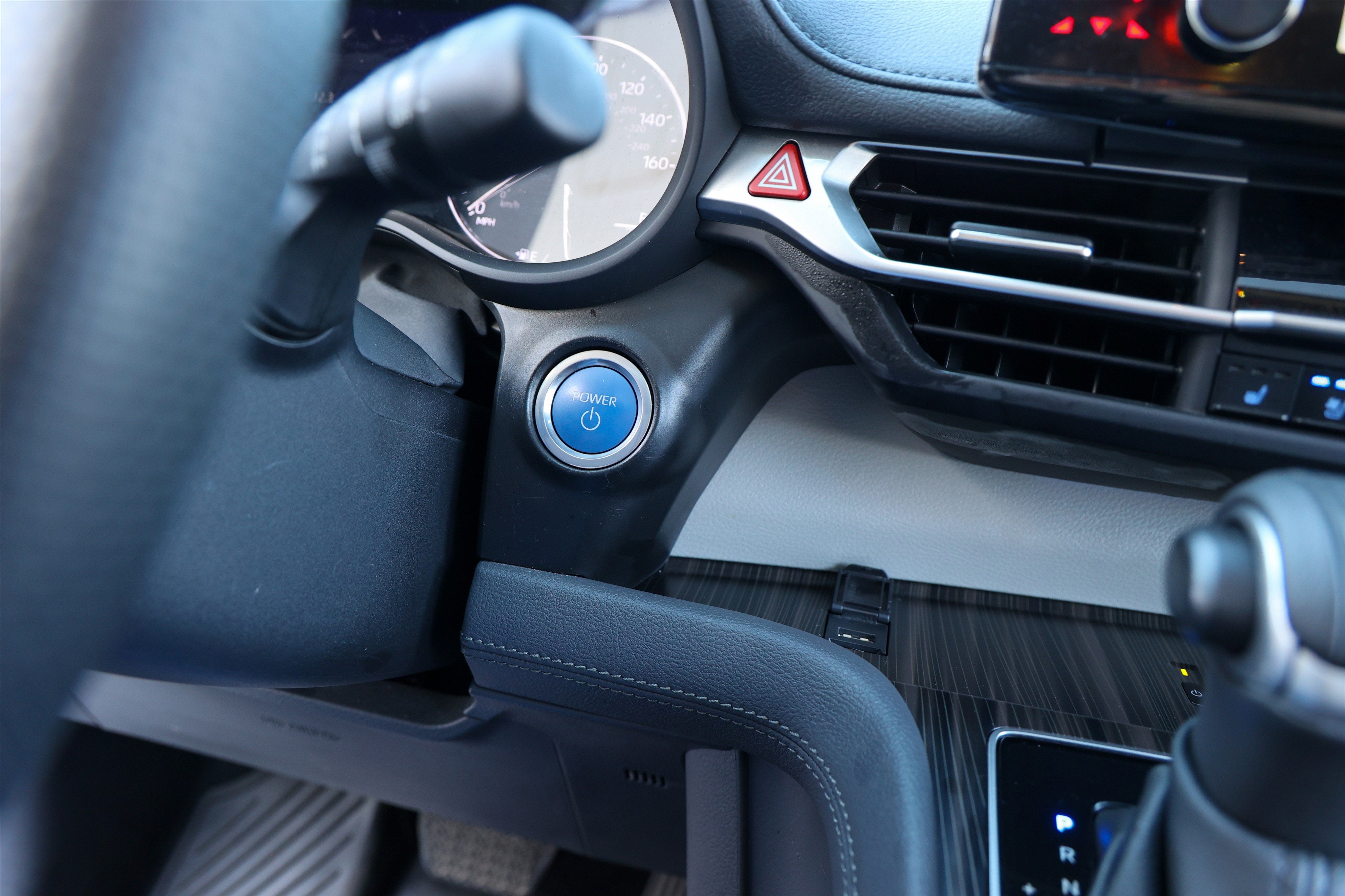 2023 Toyota SIENNA LIMITED Limited