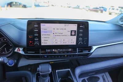 2023 Toyota SIENNA LIMITED Limited