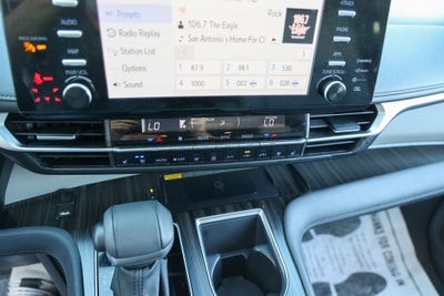 2023 Toyota SIENNA LIMITED Limited