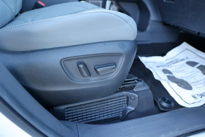 2023 Toyota SIENNA LIMITED Limited