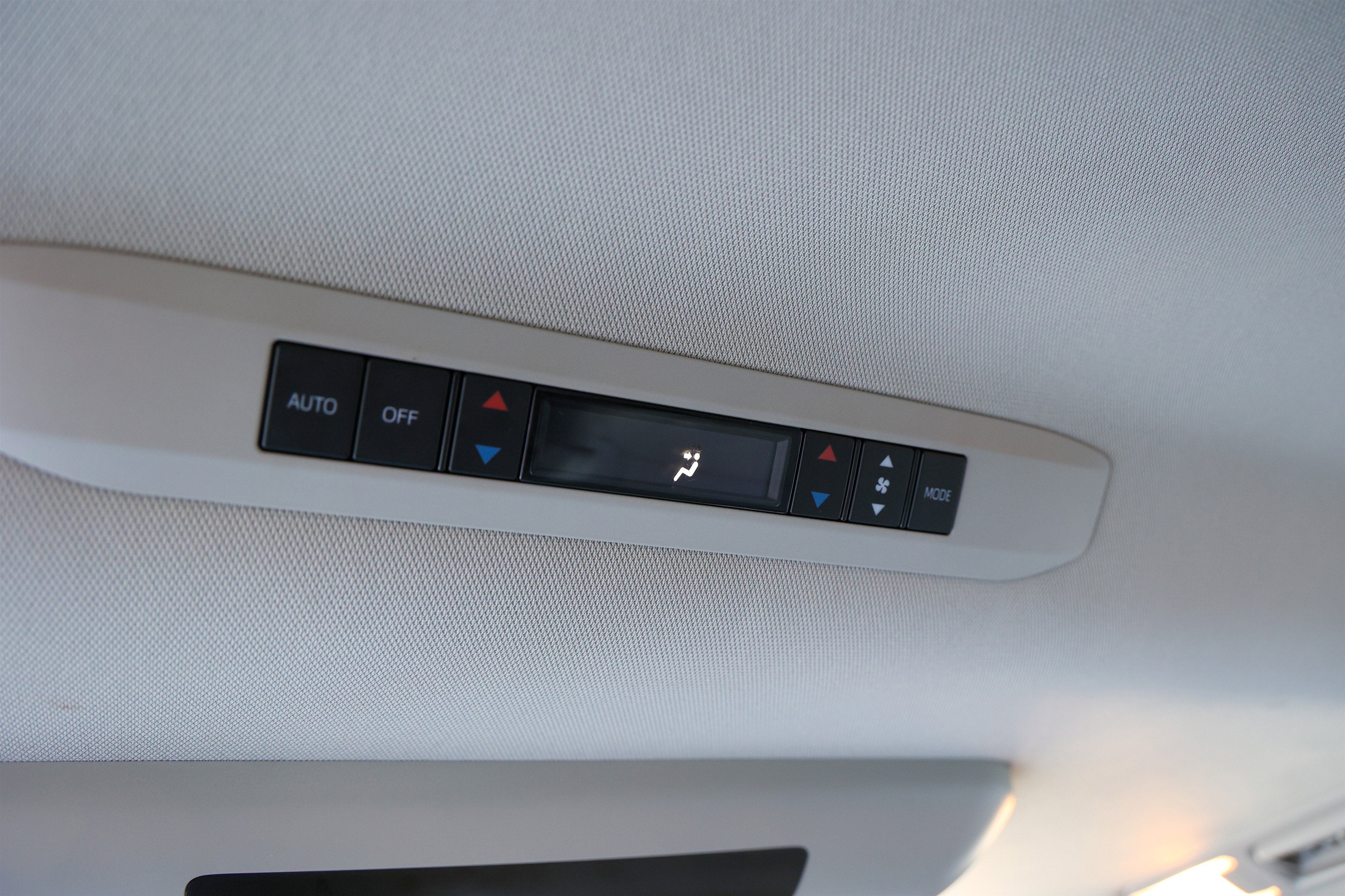 2023 Toyota SIENNA LIMITED Limited