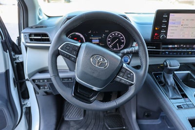 2023 Toyota SIENNA LIMITED Limited