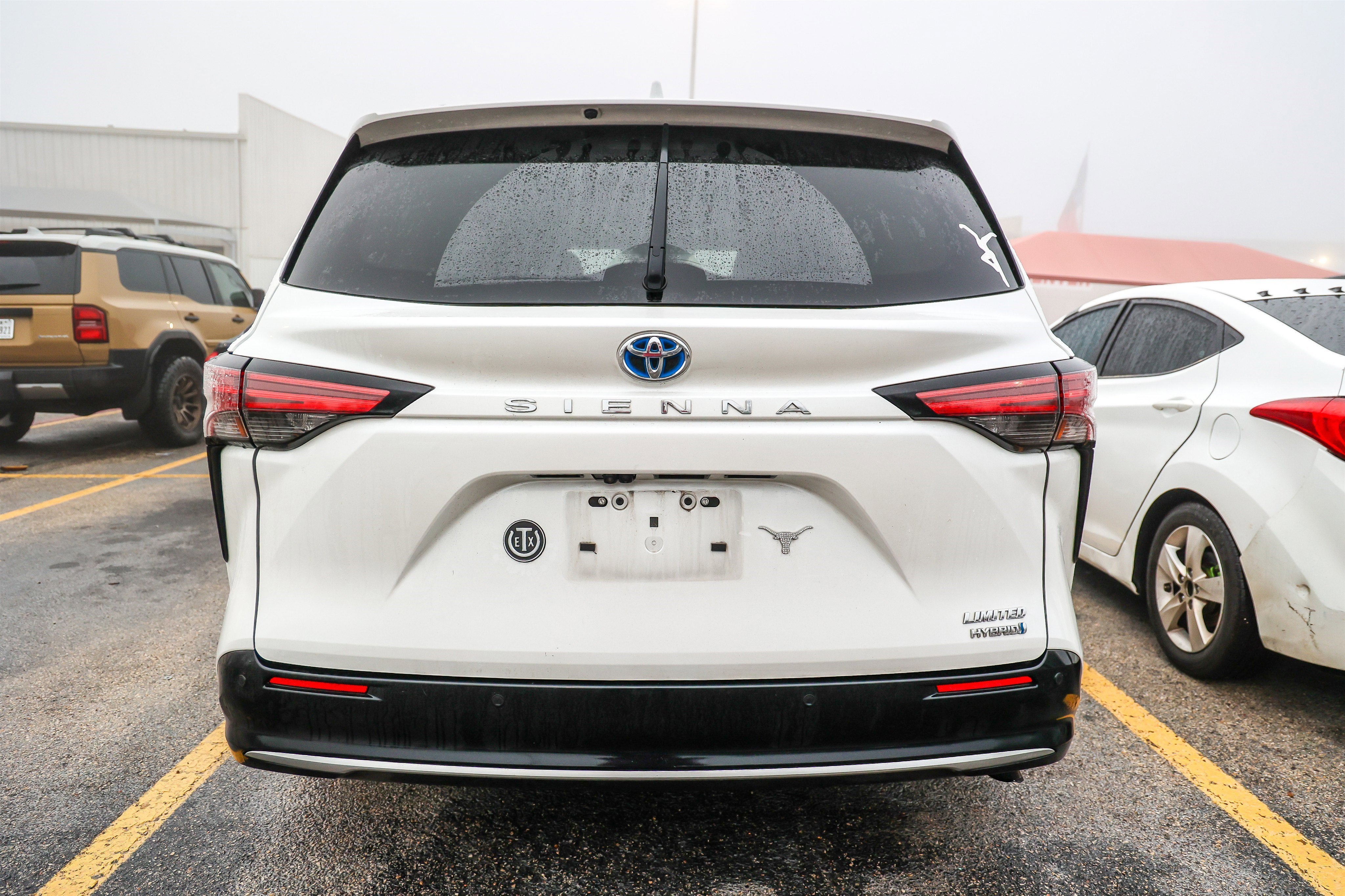 2023 Toyota Sienna Limited