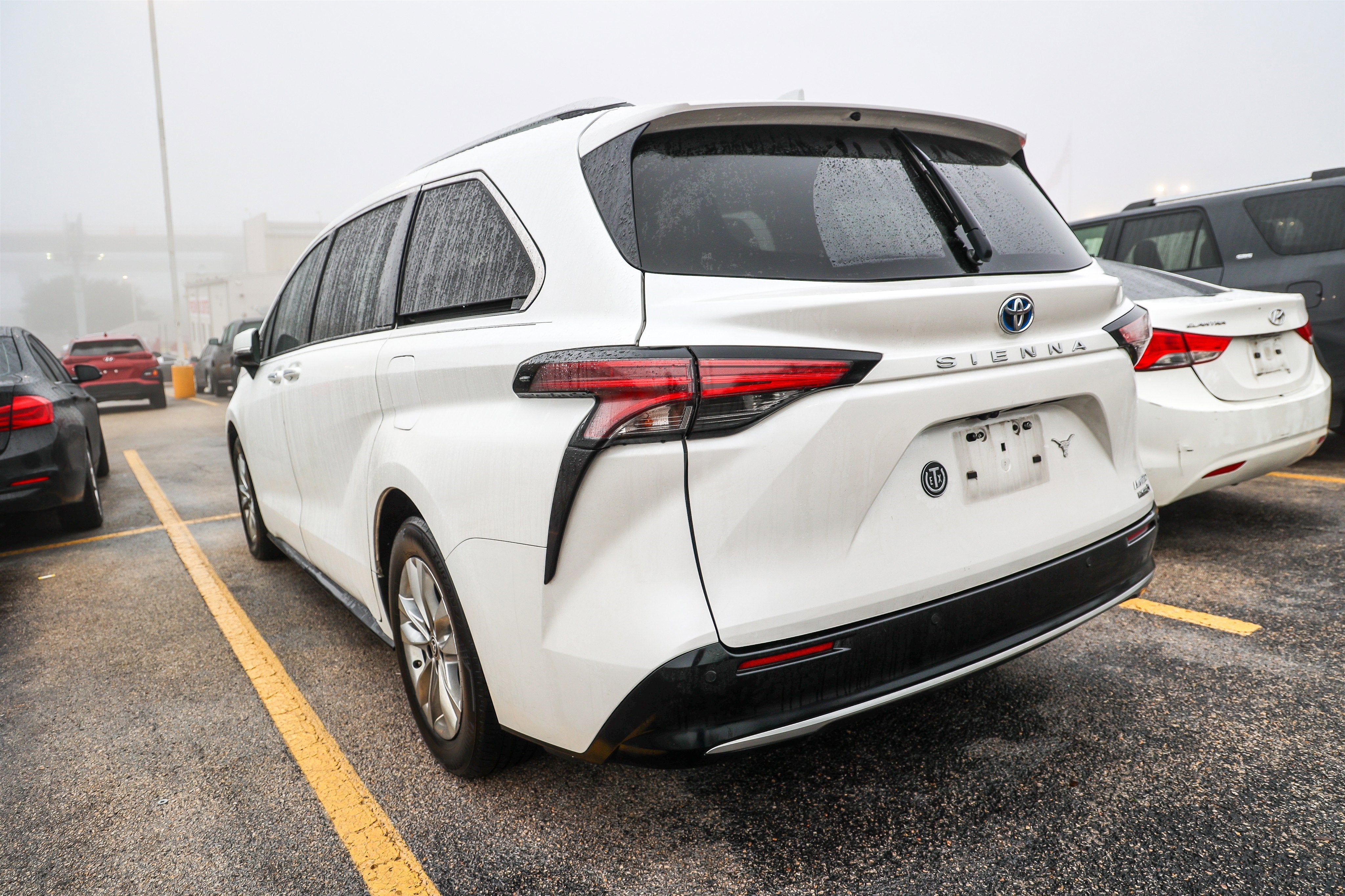 2023 Toyota Sienna Limited