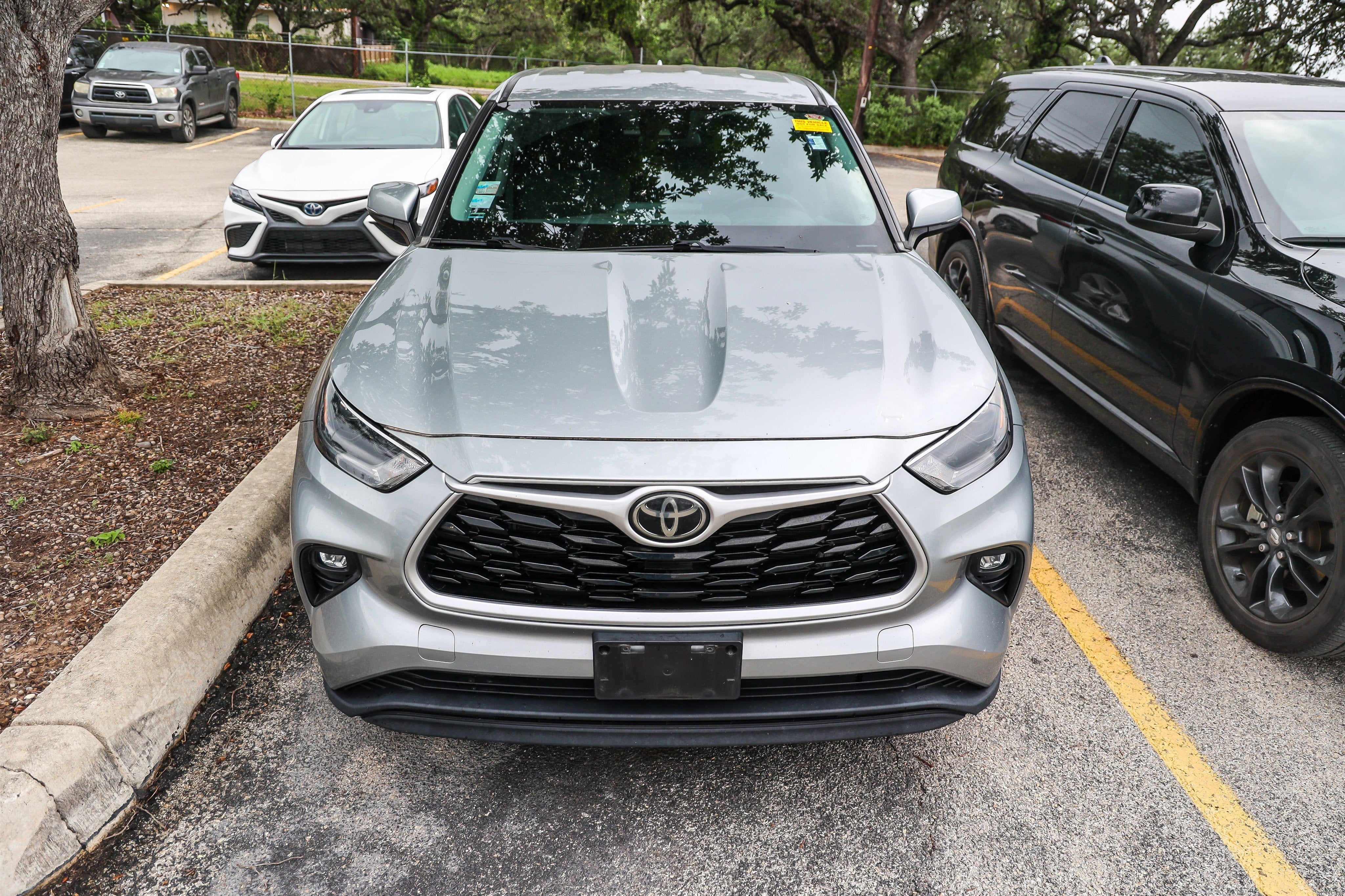 2021 Toyota Highlander LE