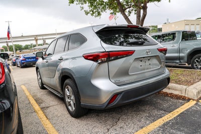2021 Toyota Highlander LE
