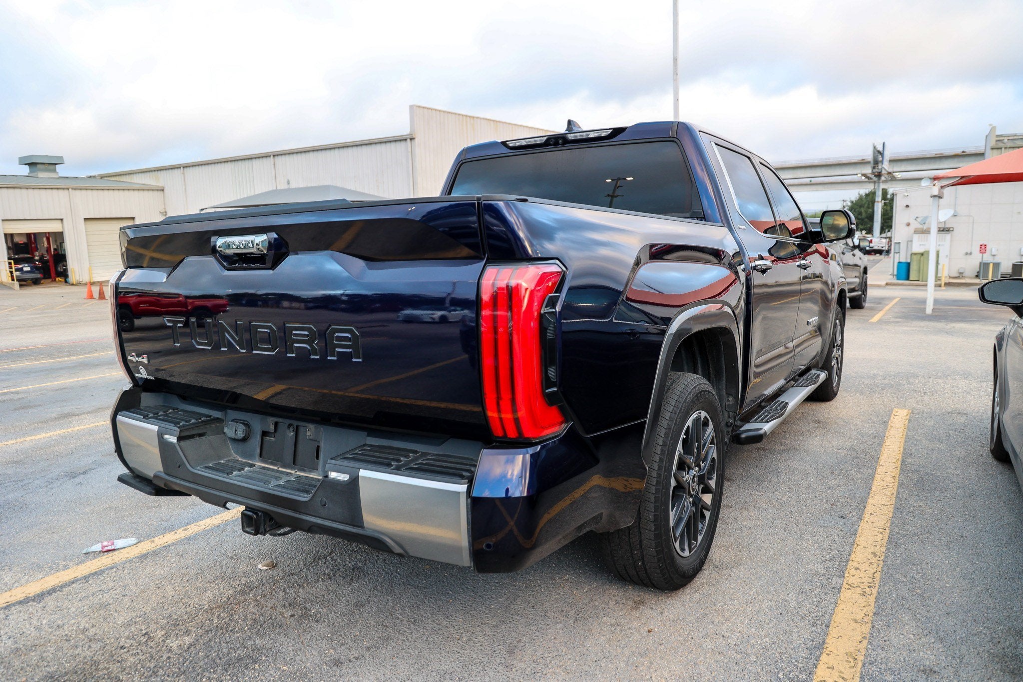 2023 Toyota Tundra 4WD Limited Hybrid