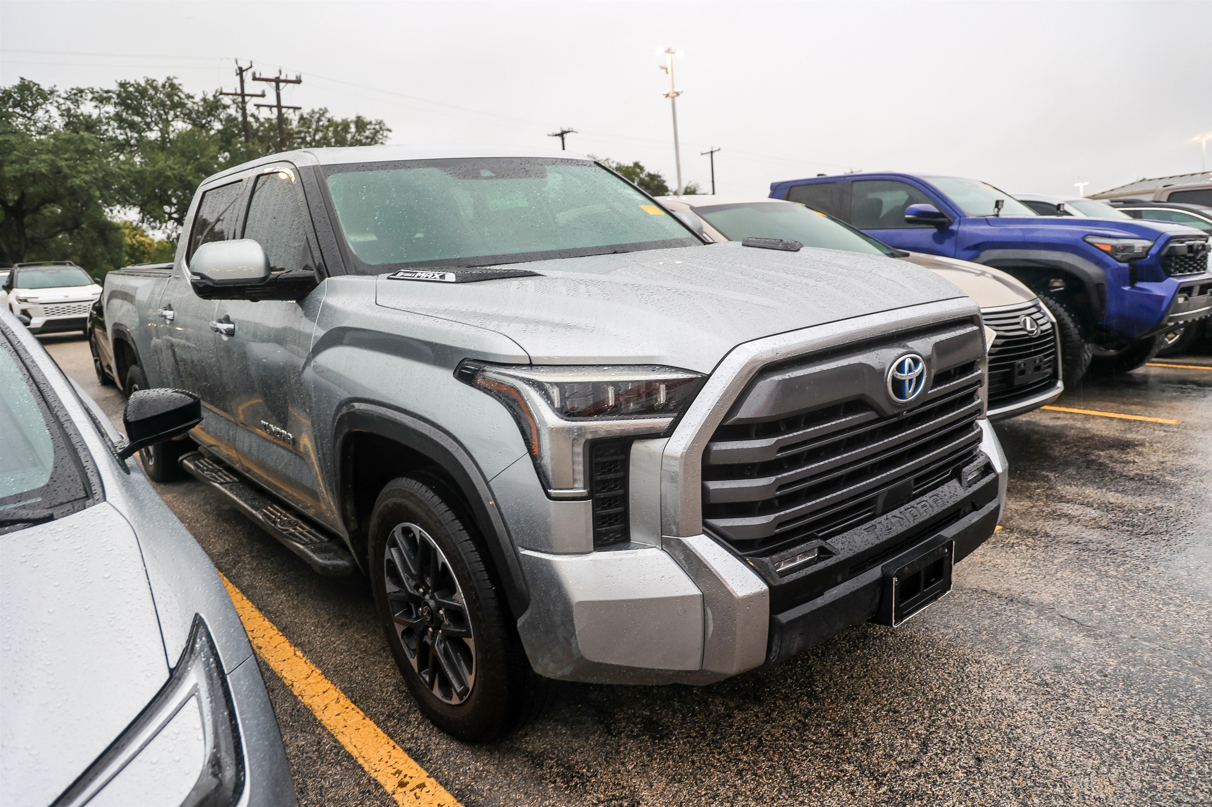 2022 Toyota Tundra i-FORCE MAX Limited Hybrid