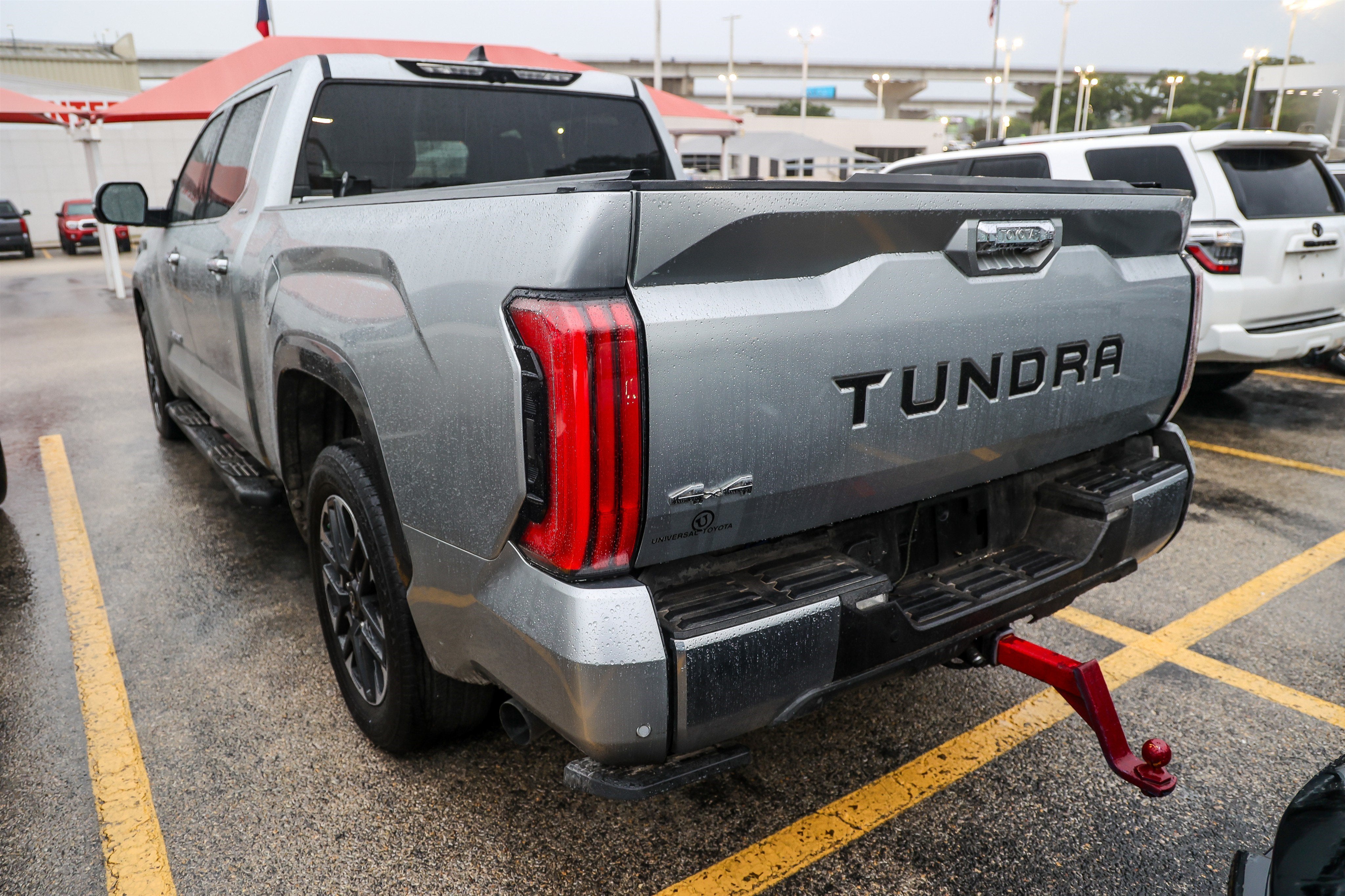 2022 Toyota Tundra i-FORCE MAX Limited Hybrid