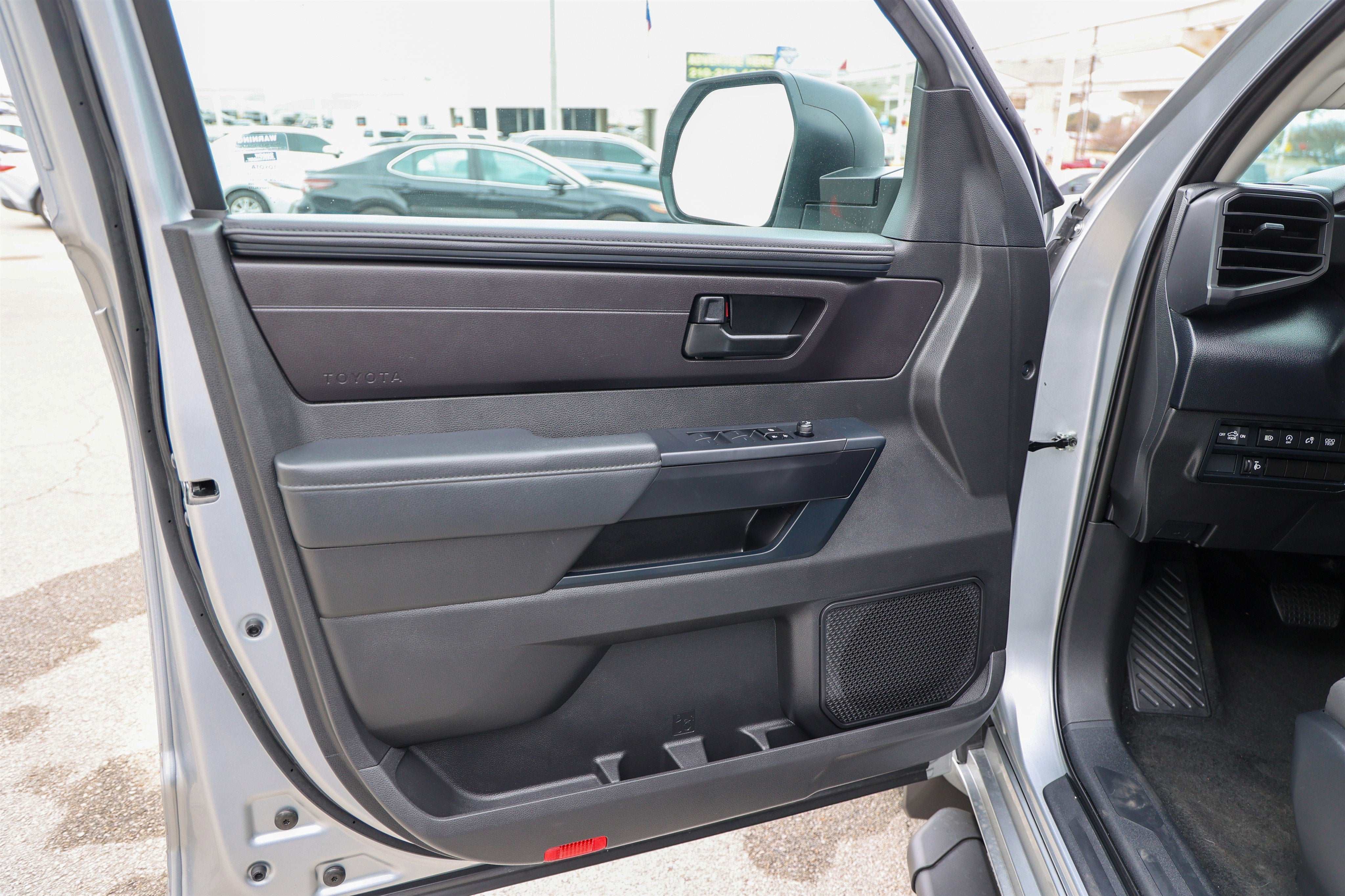 2024 Toyota TUNDRA 4X2 SR