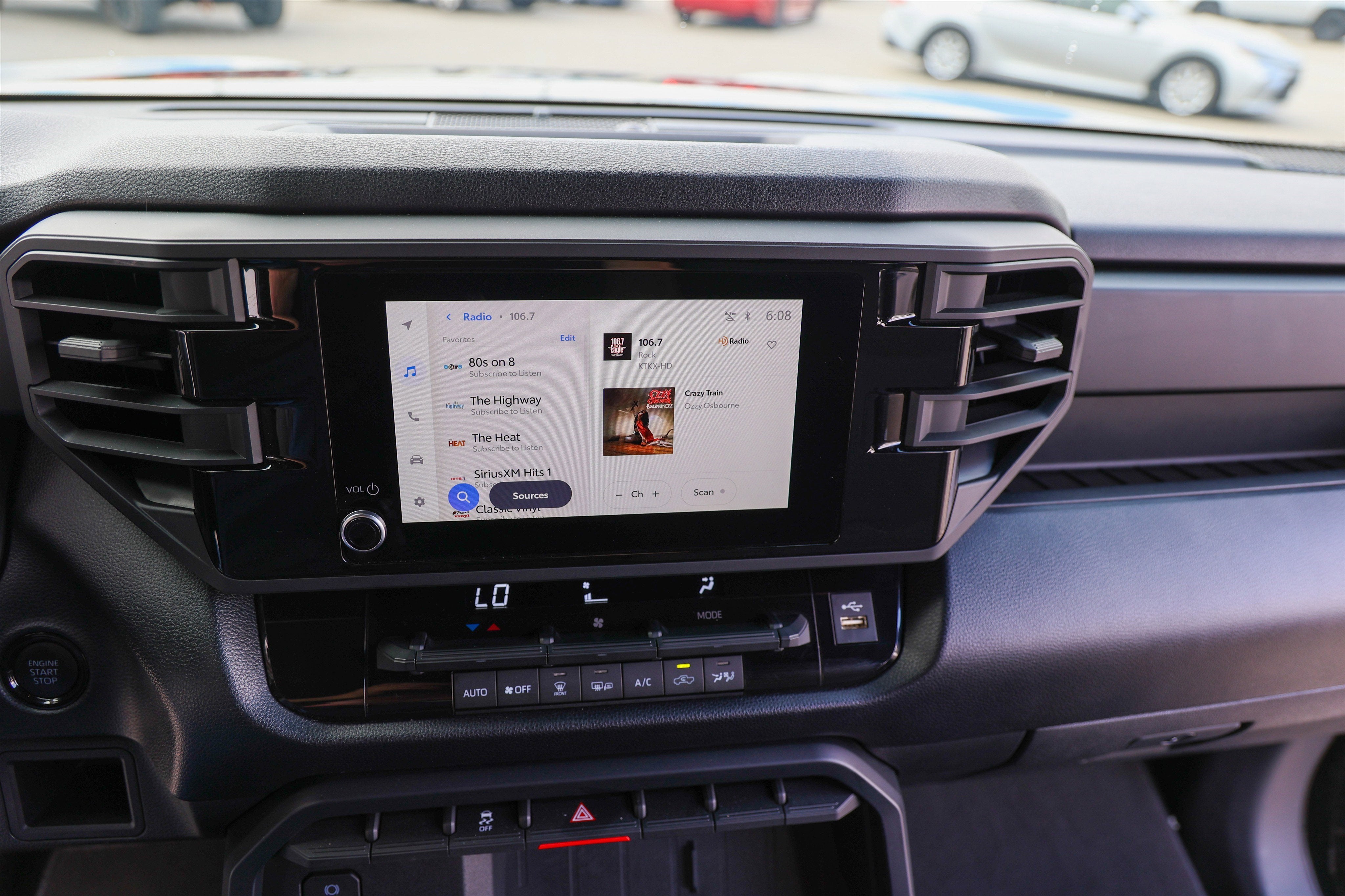 2026 Toyota TUNDRA 4X4 SR