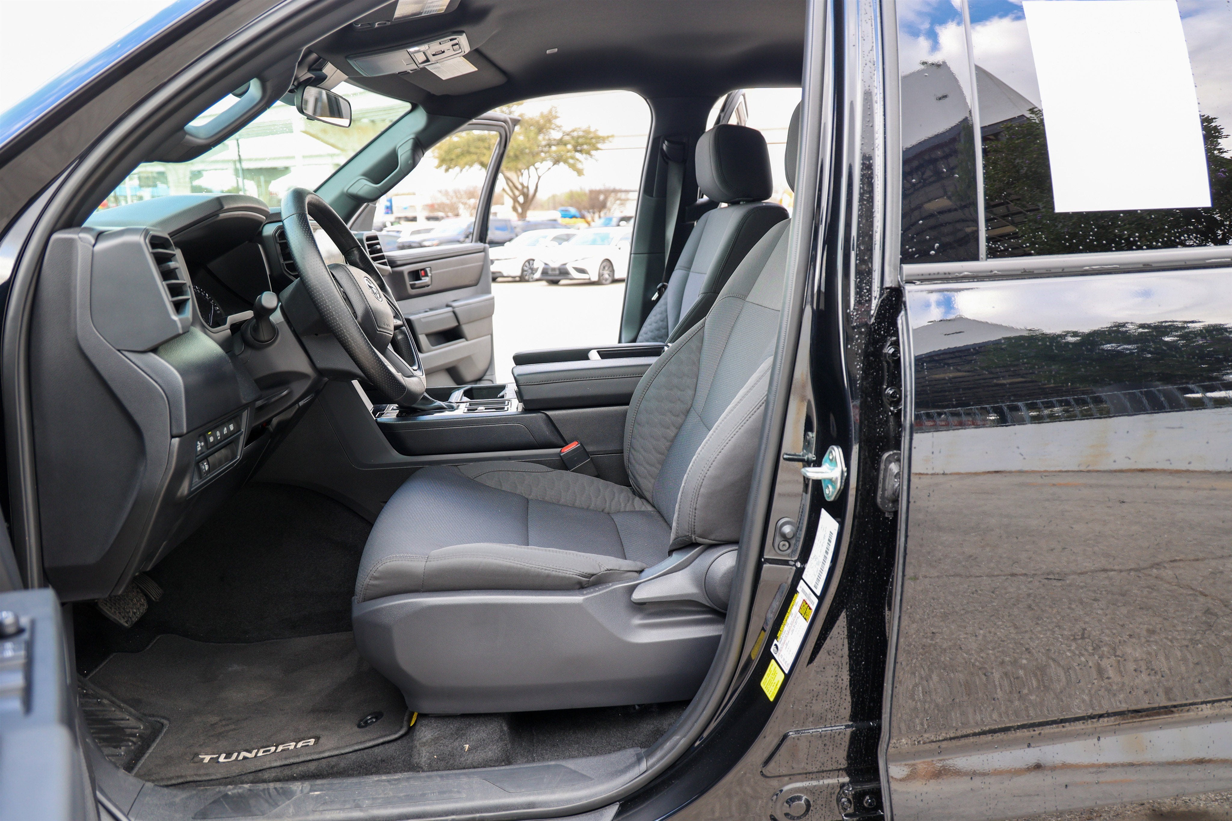 2026 Toyota TUNDRA 4X4 SR