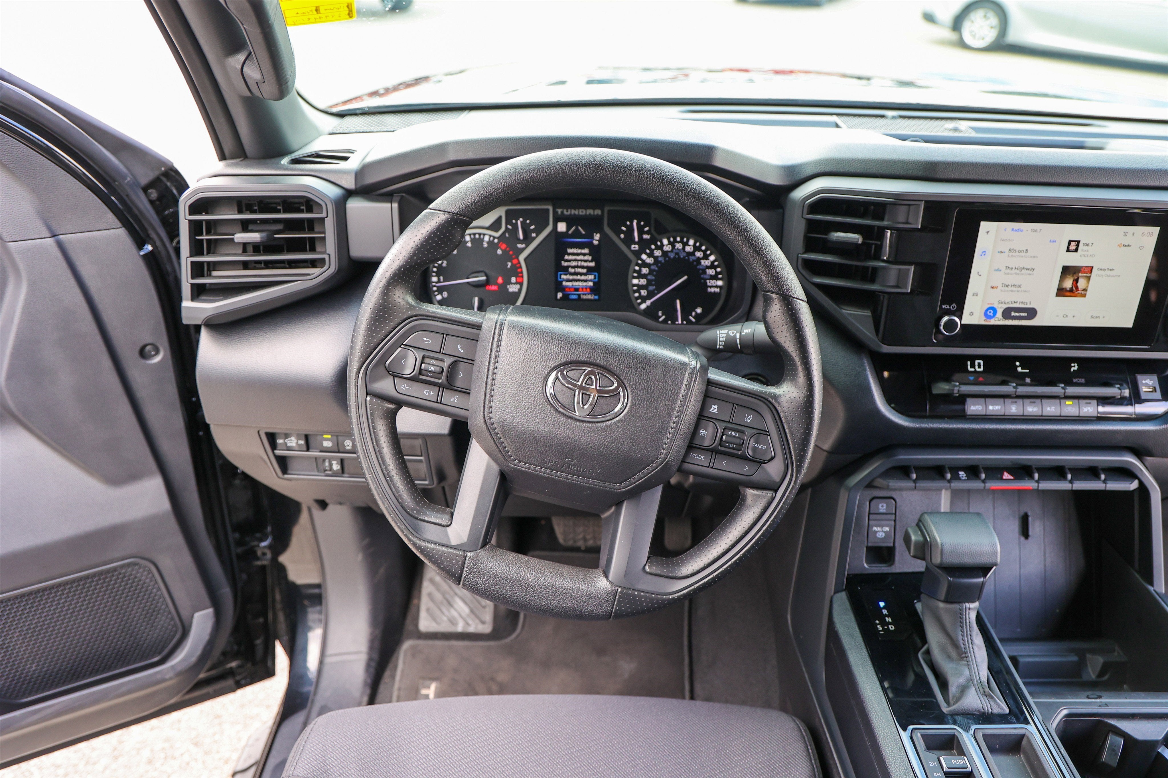 2026 Toyota TUNDRA 4X4 SR