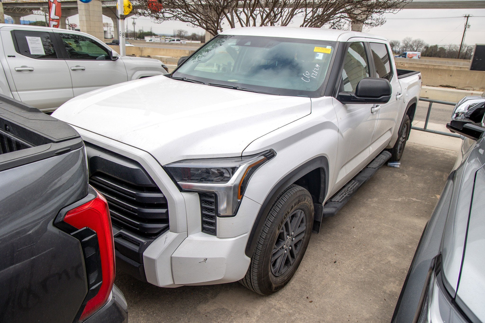 2024 Toyota TUNDRA 4X2 SR5