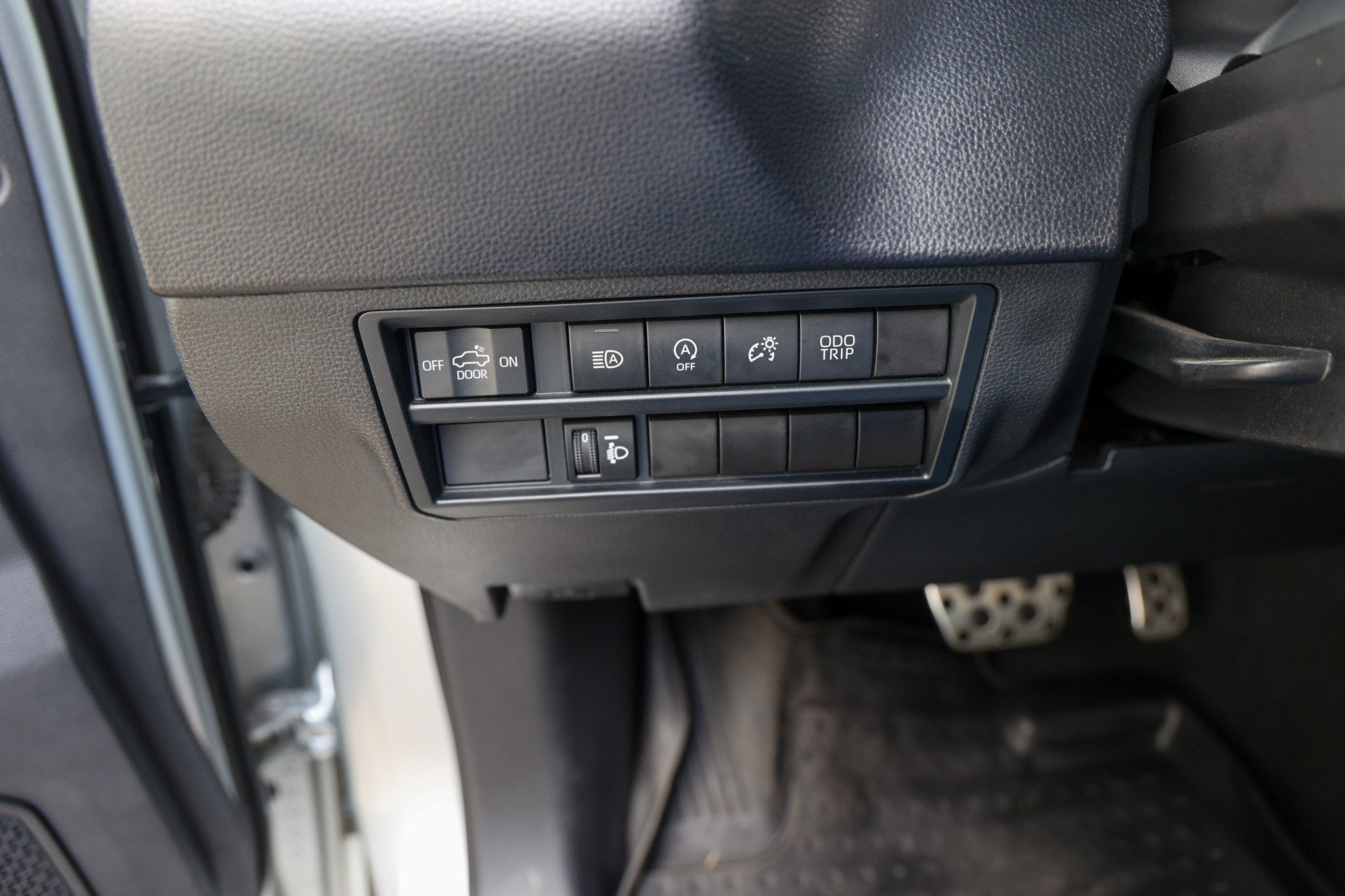 2022 Toyota TUNDRA 4X2 SR5