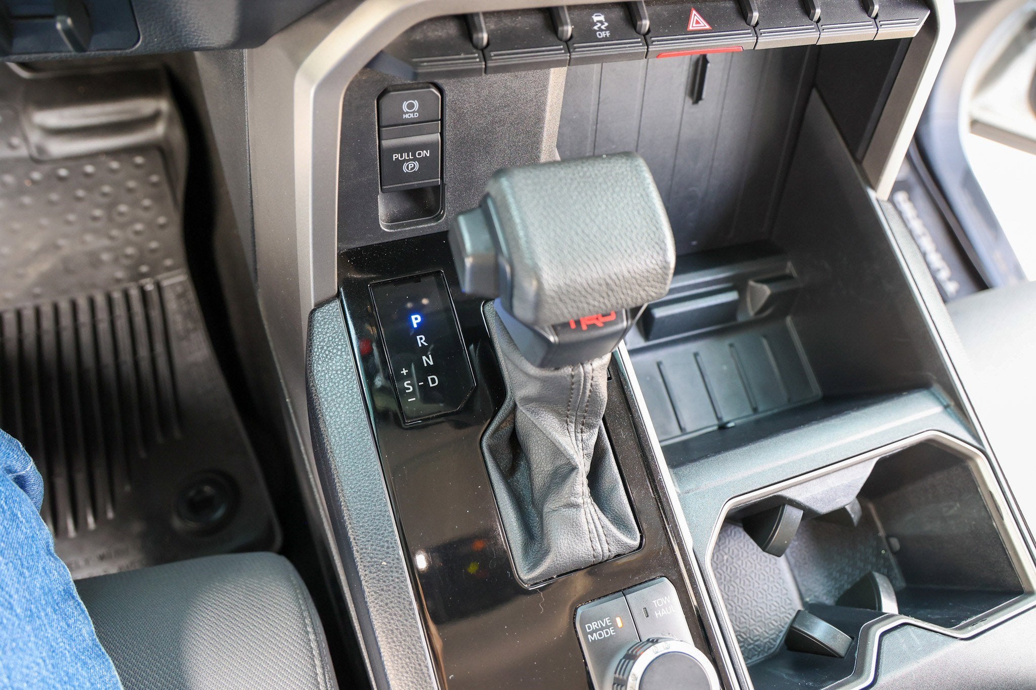 2022 Toyota TUNDRA 4X2 SR5