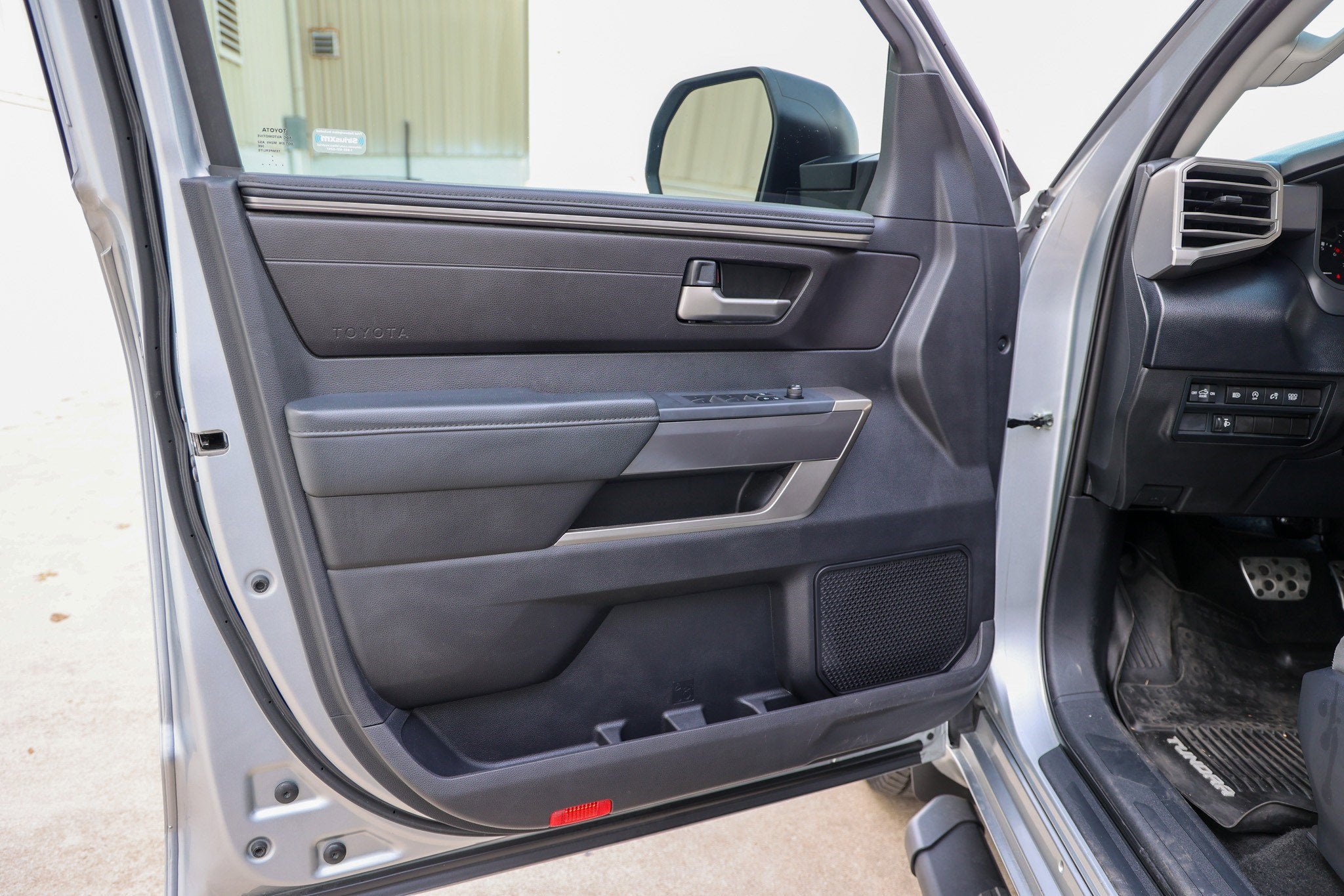 2022 Toyota TUNDRA 4X2 SR5