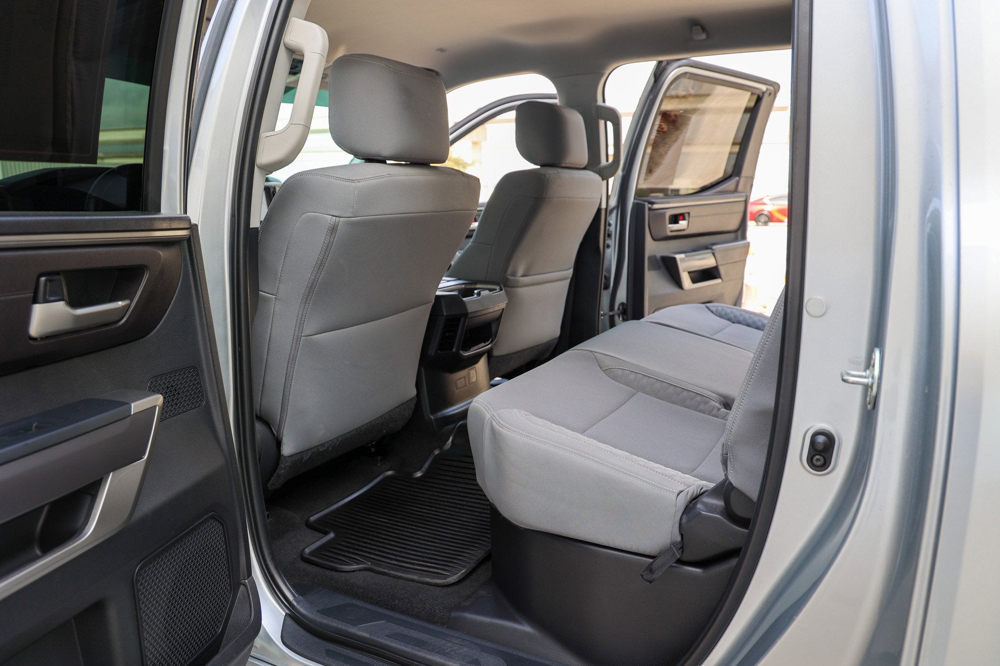 2022 Toyota TUNDRA 4X2 SR5