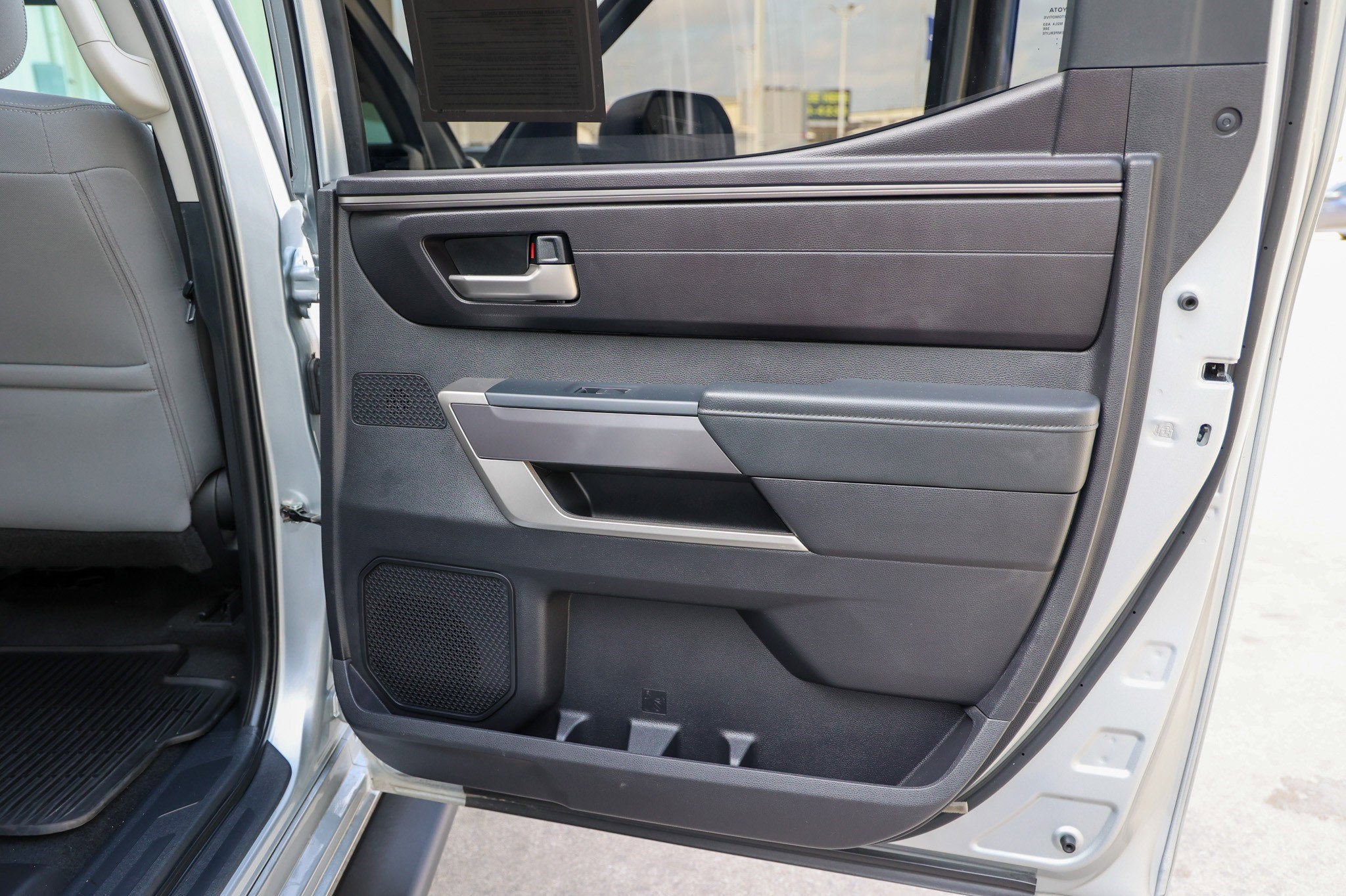 2022 Toyota TUNDRA 4X2 SR5