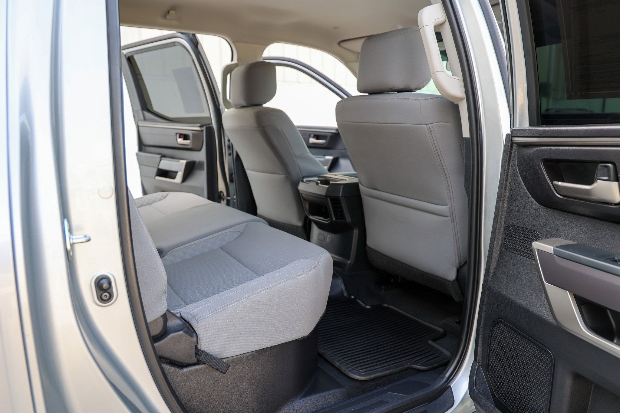 2022 Toyota TUNDRA 4X2 SR5