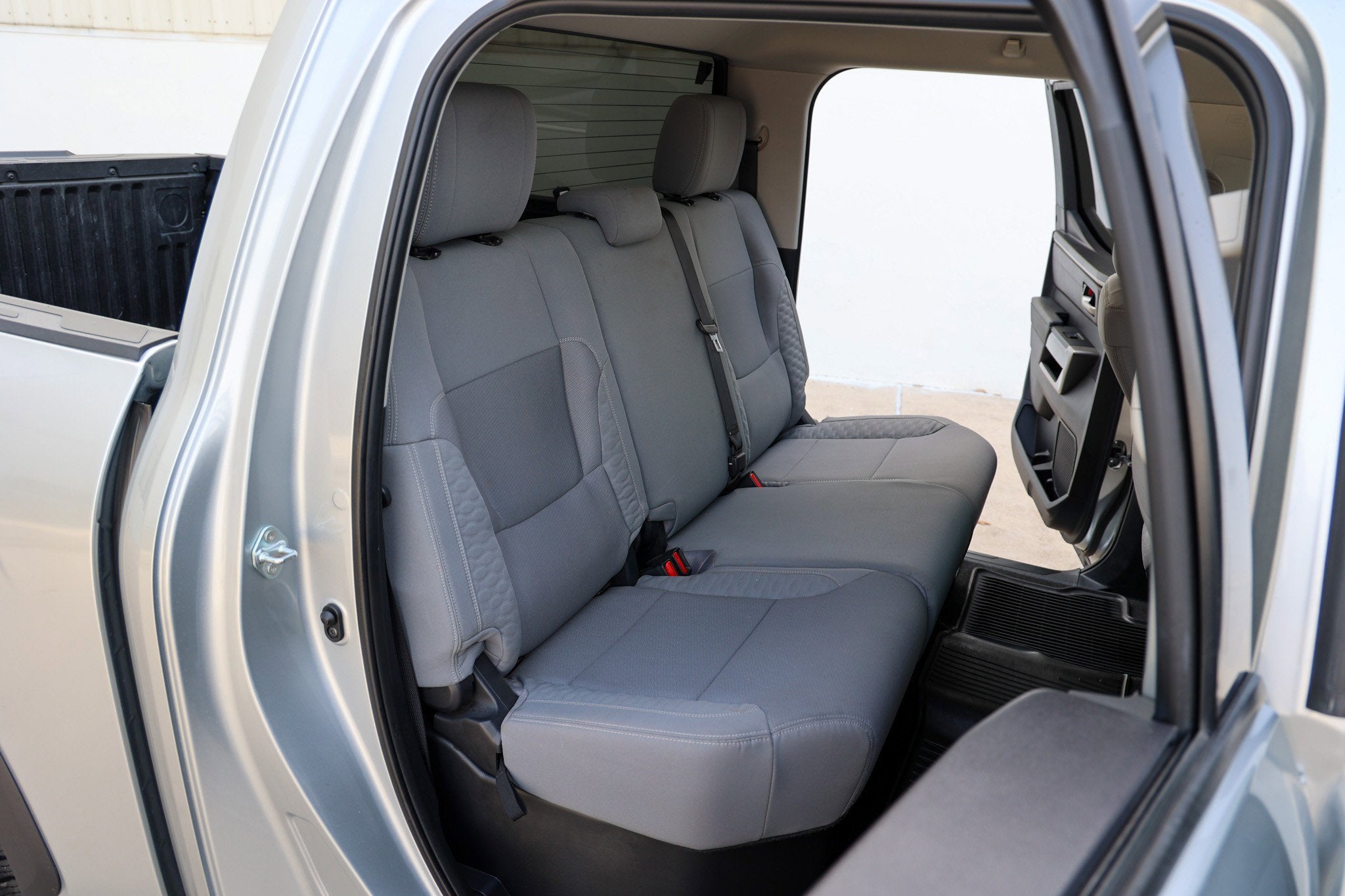 2022 Toyota TUNDRA 4X2 SR5