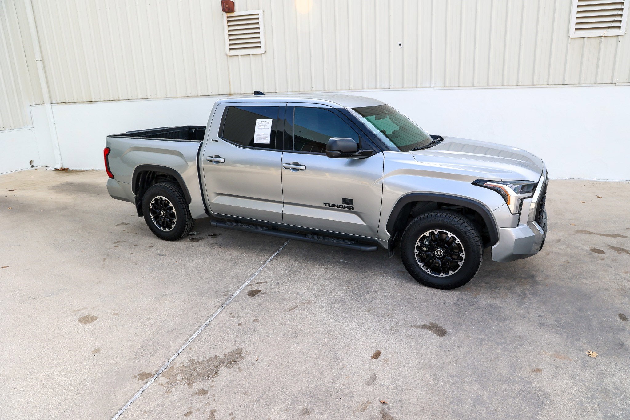 2022 Toyota TUNDRA 4X2 SR5