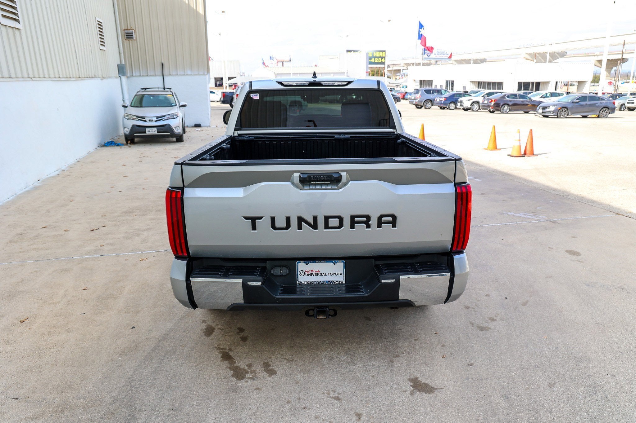2022 Toyota TUNDRA 4X2 SR5