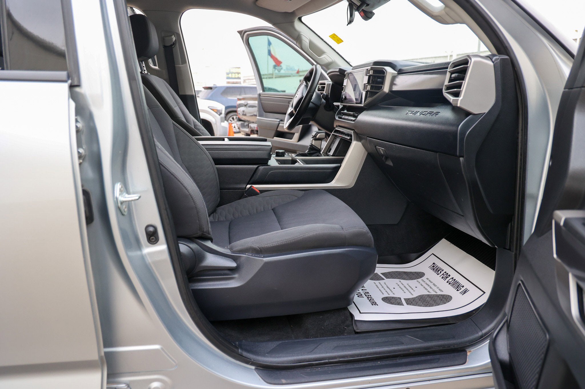 2023 Toyota TUNDRA 4X4 SR5