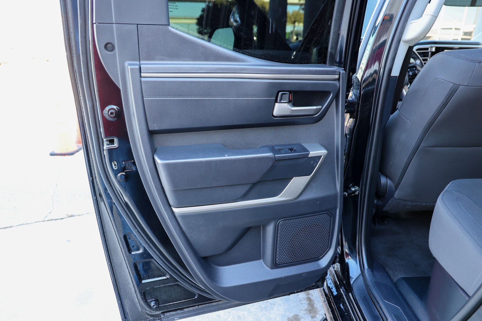 2023 Toyota TUNDRA 4X4 SR5