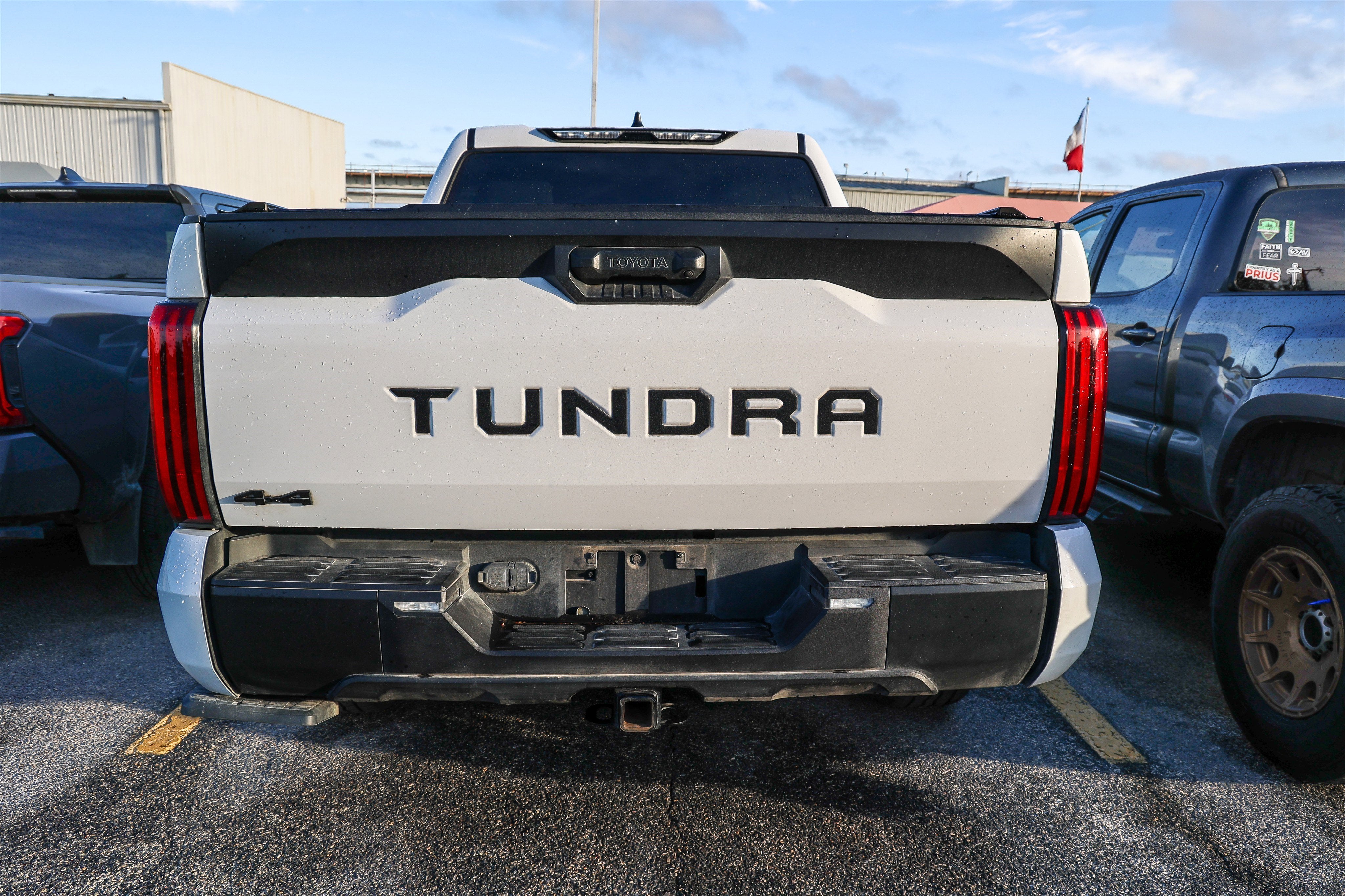 2025 Toyota Tundra 4WD SR5