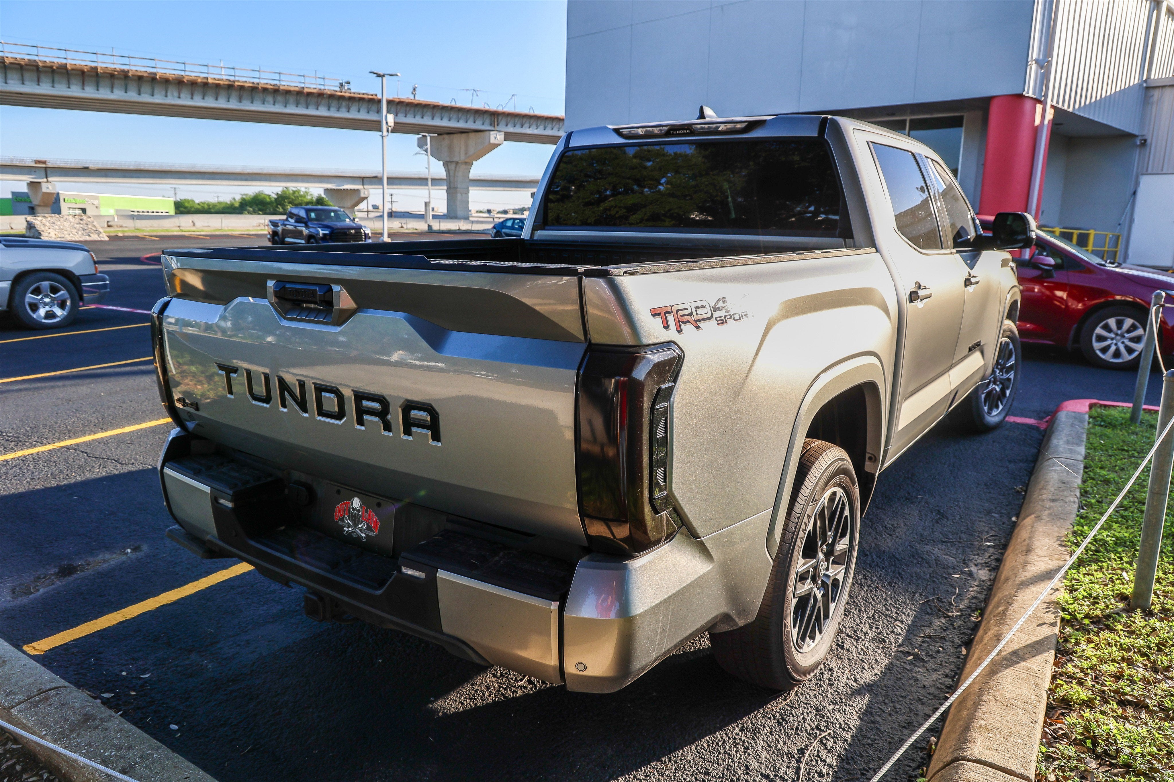 2023 Toyota TUNDRA 4X4 SR5